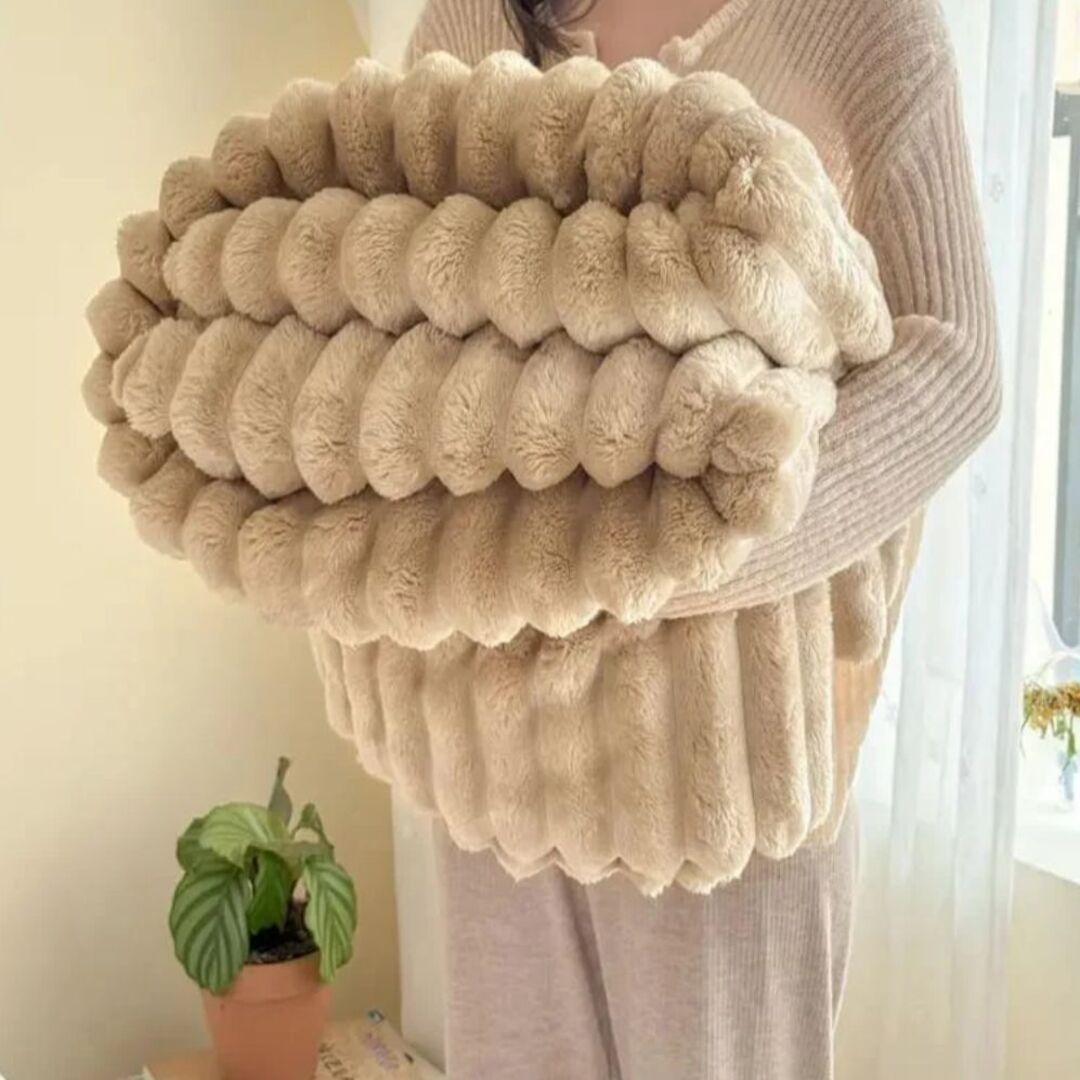 SnuggleBlanket™ | Den bløde varme, der forskønner dit hjem